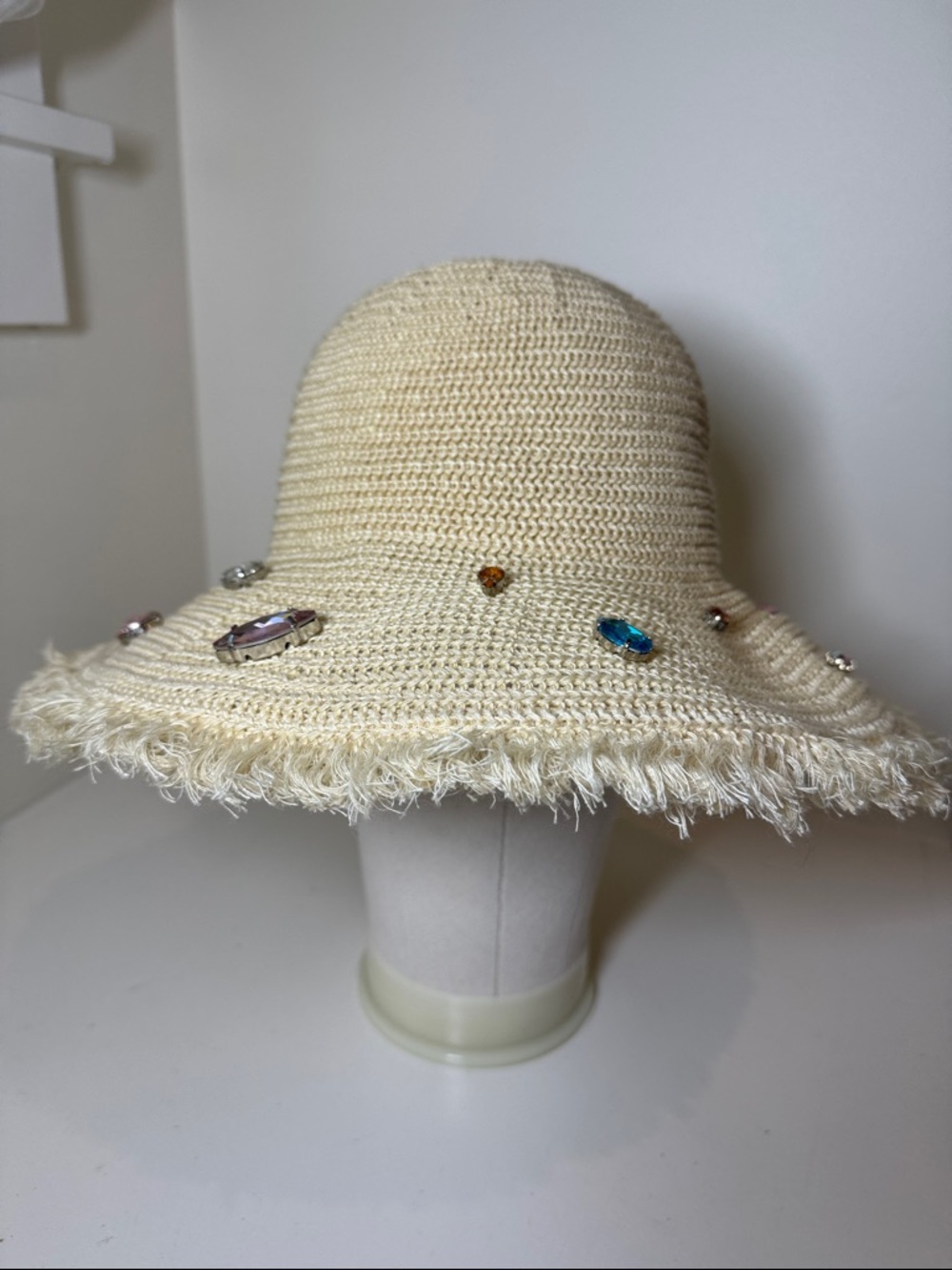 NWT Regina gem-embellished cream sun hat.